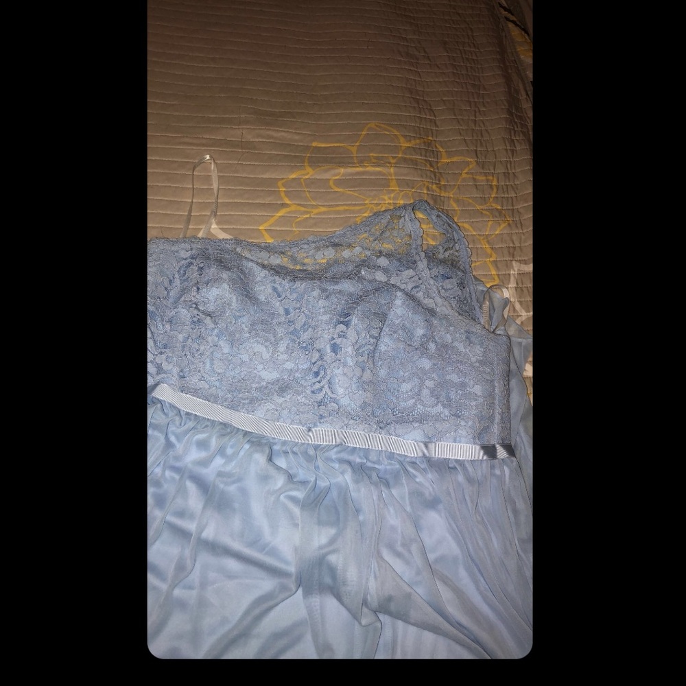 Dress - Picture 3 of 5